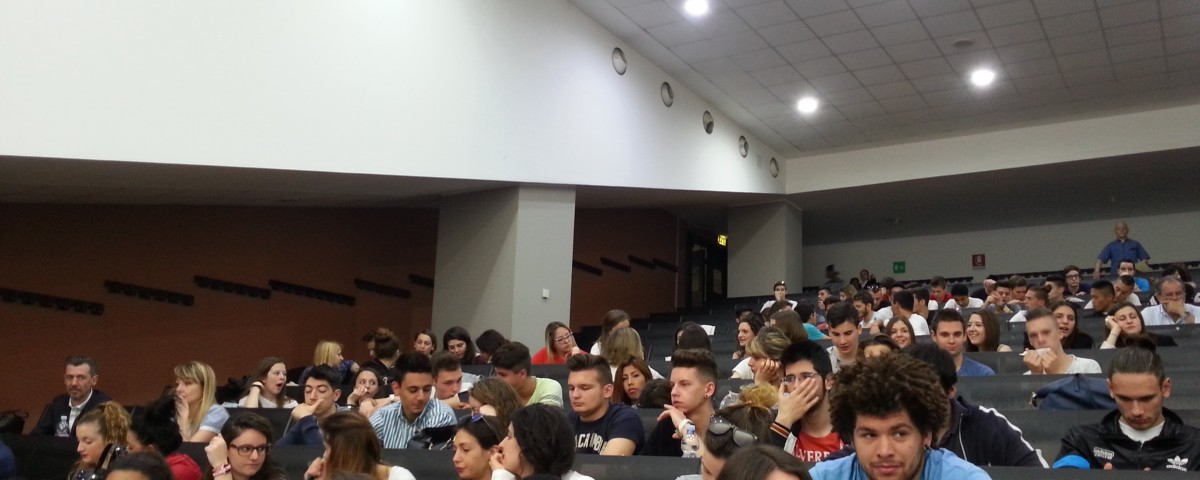 Trovare lavoro: è ancora un diritto per i giovani?